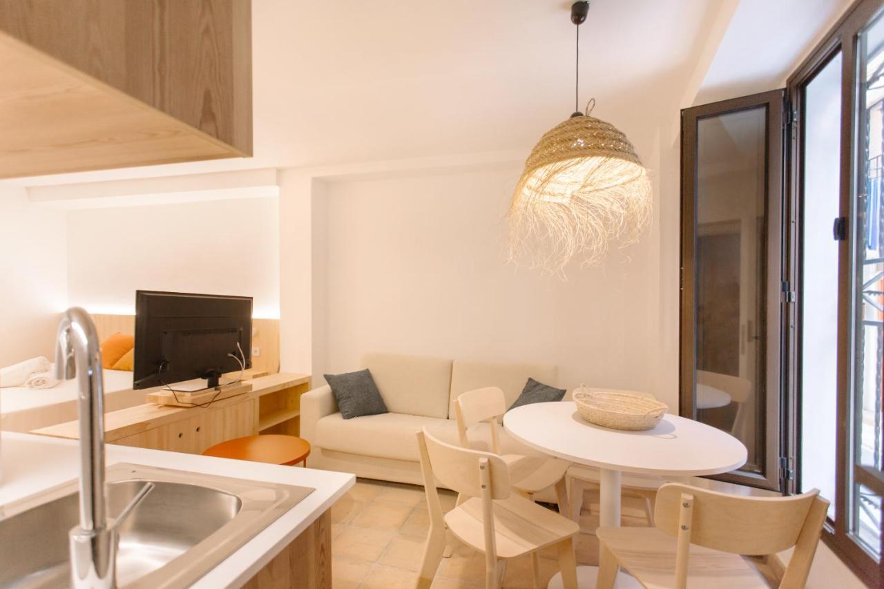 La Vila Hort By Seaward Suites Ла-Віла-Джойоза Екстер'єр фото