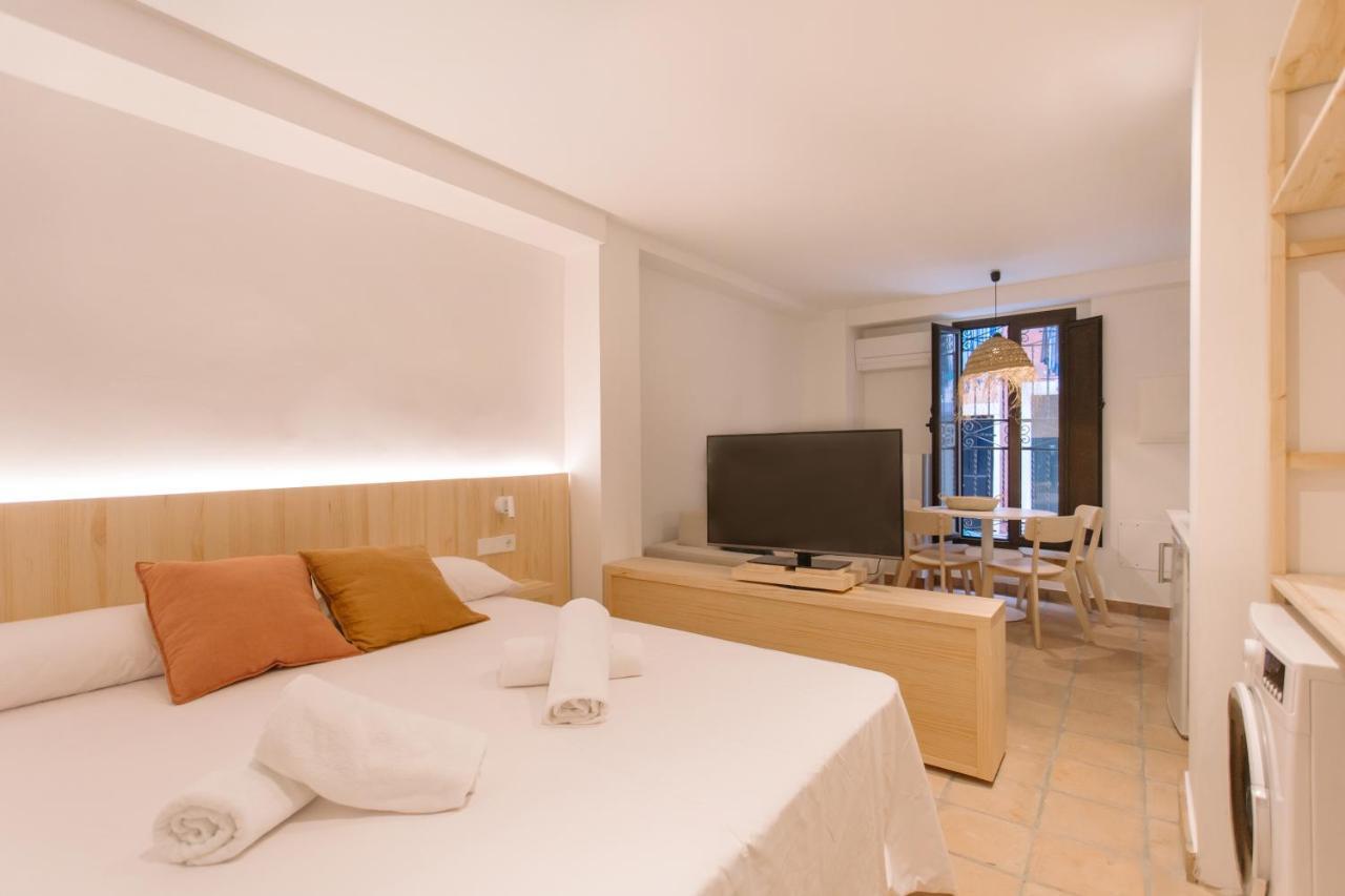 La Vila Hort By Seaward Suites Ла-Віла-Джойоза Екстер'єр фото